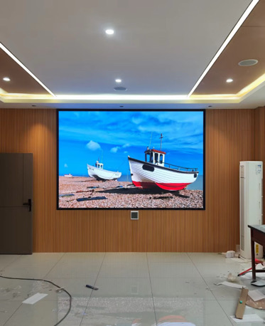 Écran LED en salle de conférence
